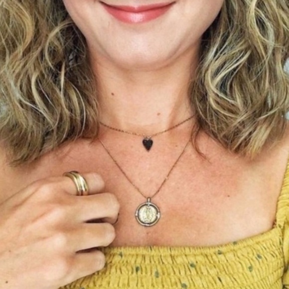 EUC Stella & Dot Black Pave Heart Necklace Gold Reversible - Picture 7 of 11